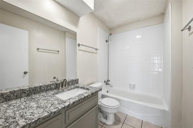 Building Photo - 2728 Westchester Dr