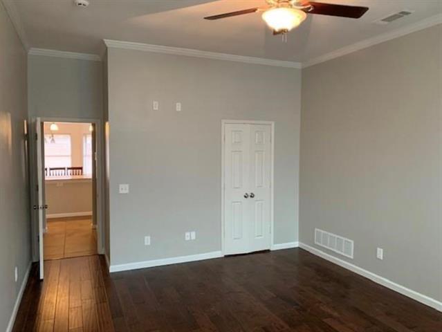 Building Photo - 10808 Pineview Ln