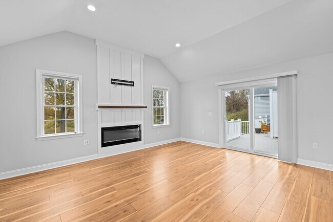 Building Photo - 145 Driftway