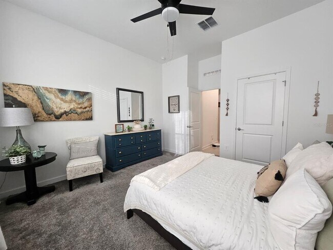 Building Photo - 4823 Waltham Forest Dr