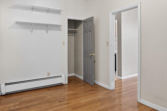 Building Photo - 26 Gautier Ave