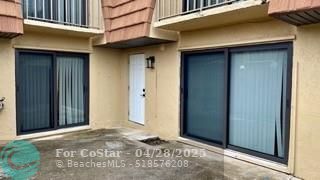Building Photo - 1440 N Lawnwood Cir