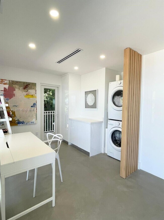 Building Photo - 96180 Overseas Hwy