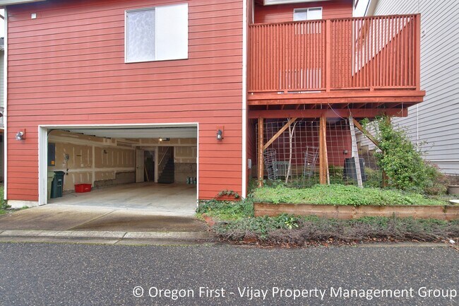 Building Photo - 10568 SW Washington St