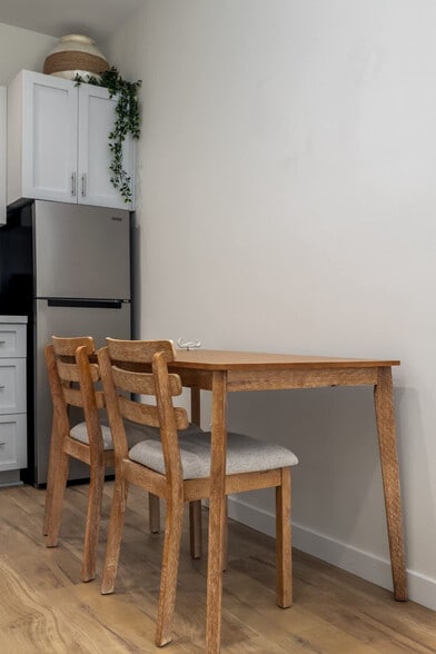 Building Photo - 4646 Robbins St