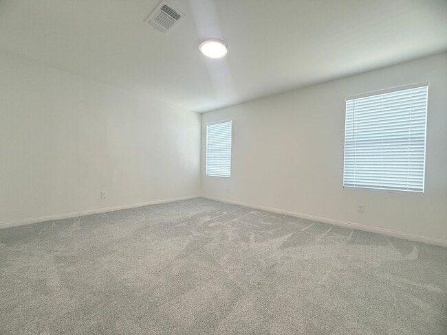 Building Photo - Wonderful upgraded two story single house