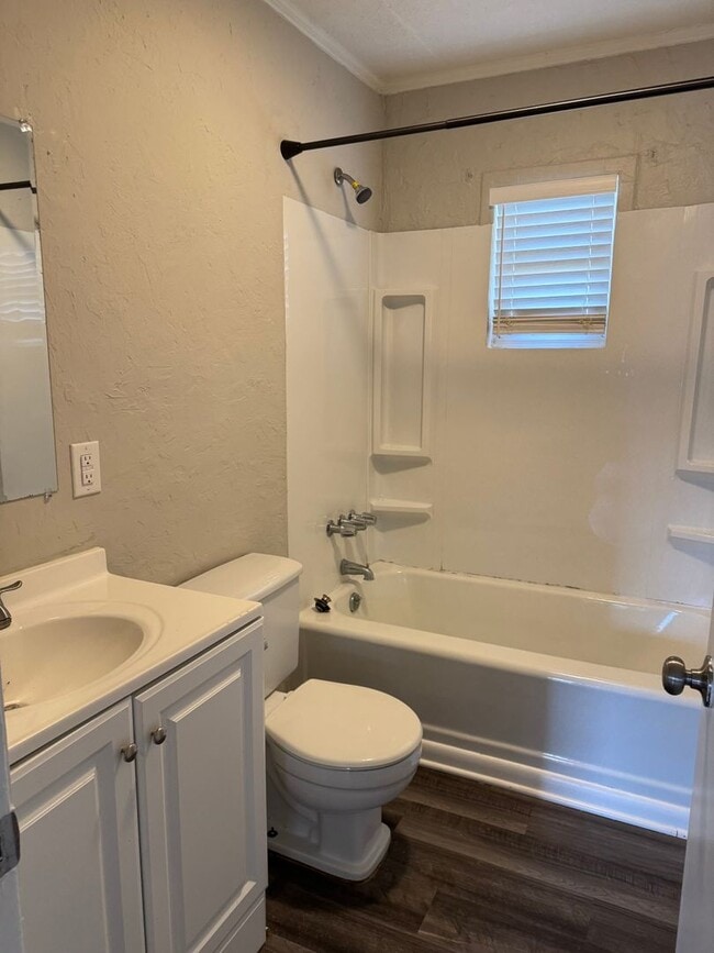 Building Photo - Updated Two Bedroom Duplex in Lincolnton