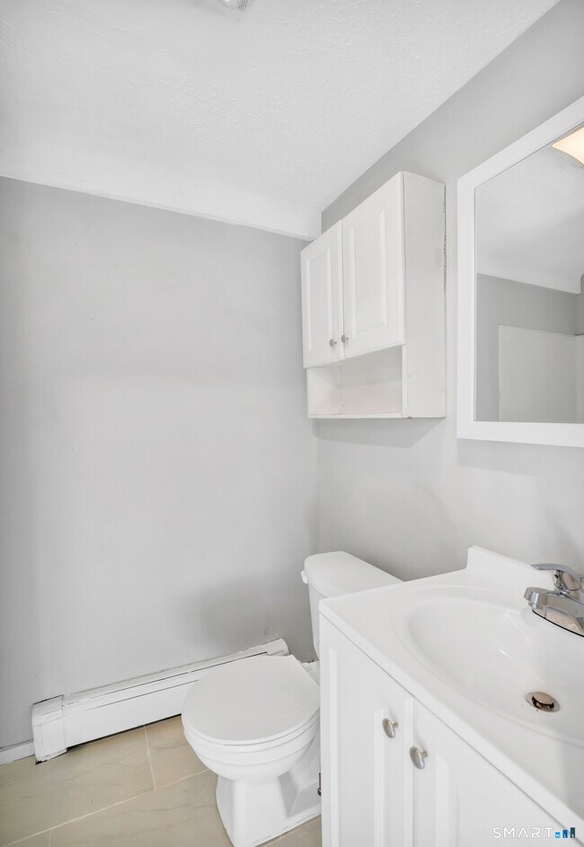 Building Photo - 31 Cossett St