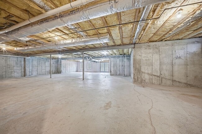 Building Photo - 9 Overlook Rd