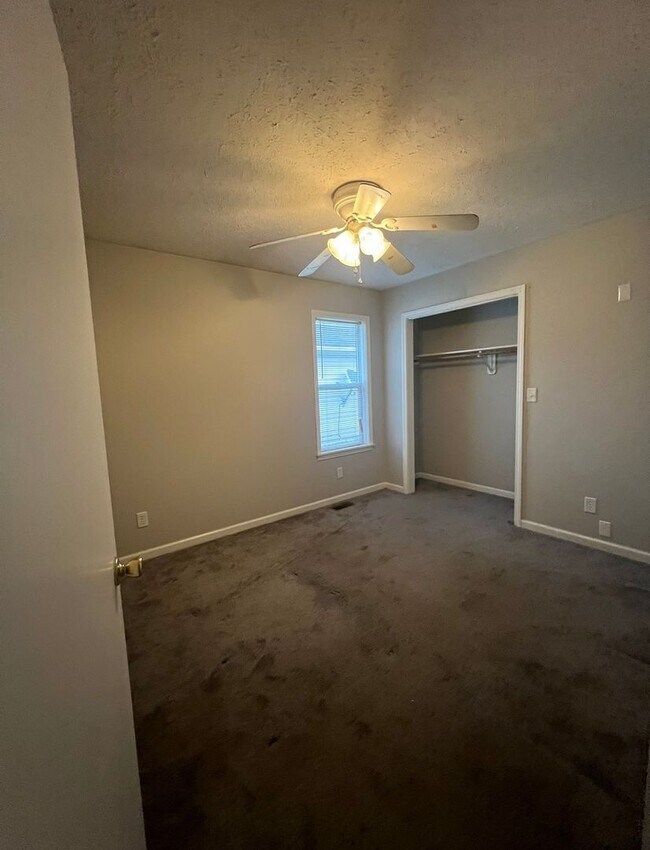 Building Photo - 3 Bed 1 Bath, Section 8 Accepted!!!