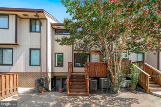 Building Photo - 1701 Westwind Way