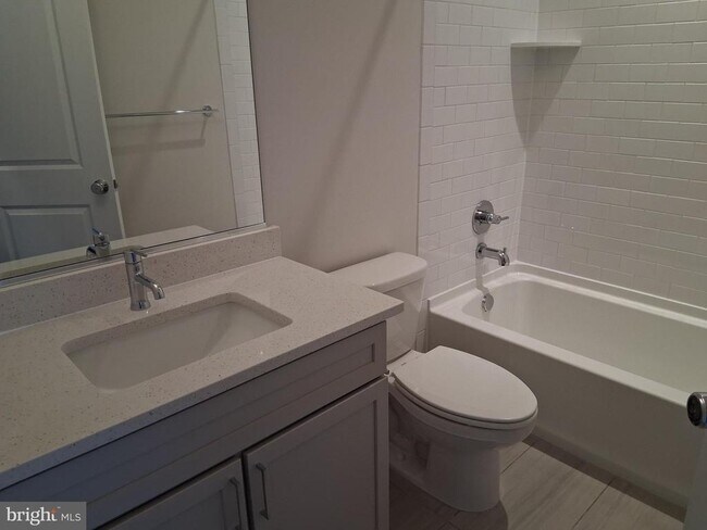 Building Photo - 5158 Ridgeview Retreat Dr