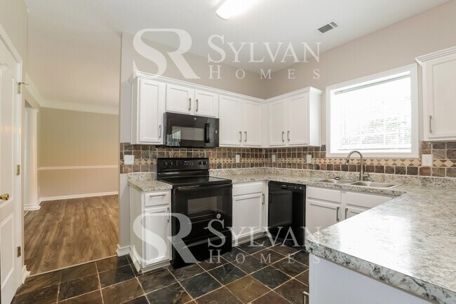 Building Photo - Discover the convenience of Lithonia living