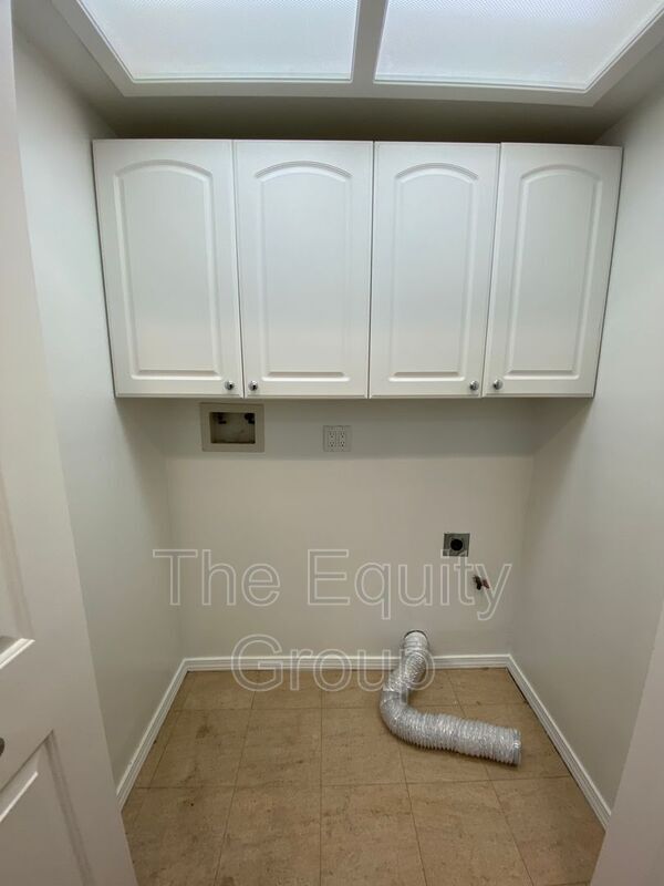 Building Photo - 26738 Rd 132