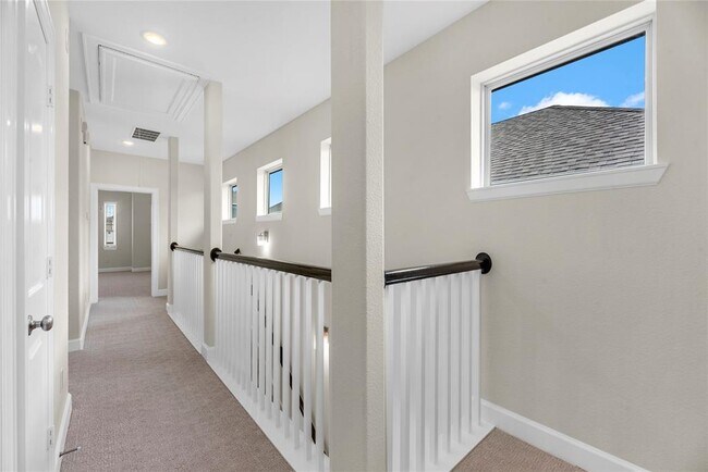 Building Photo - 11908 Briarwood Hill Way