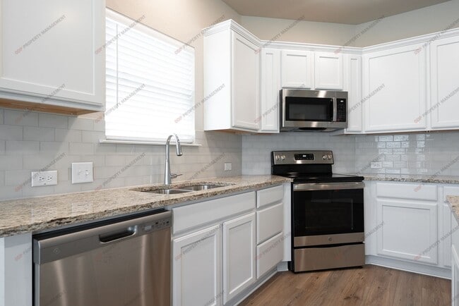 Building Photo - 5305 Friars Lp