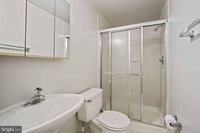Building Photo - 10500 Grove Ridge Pl