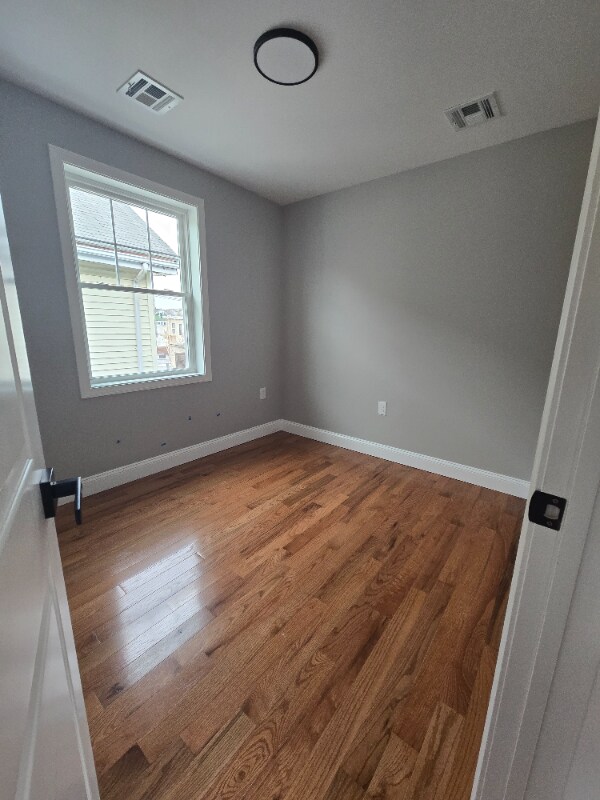 Building Photo - 13 Barstow St