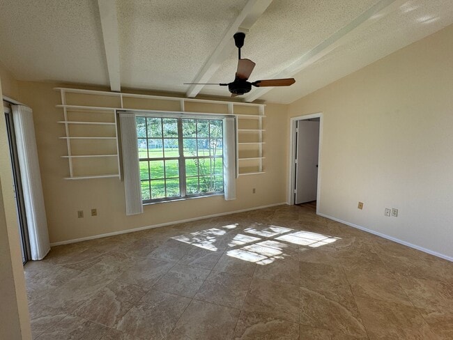 Building Photo - 3966 Oakhurst Blvd