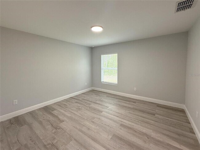 Building Photo - 608 Cougar Blvd