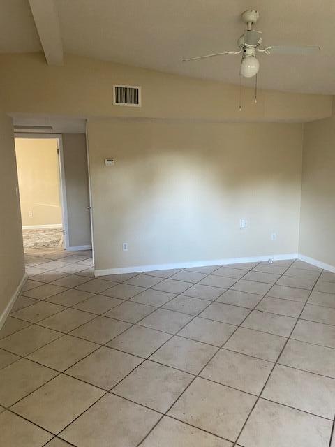 Building Photo - 702 NW 8th Ct