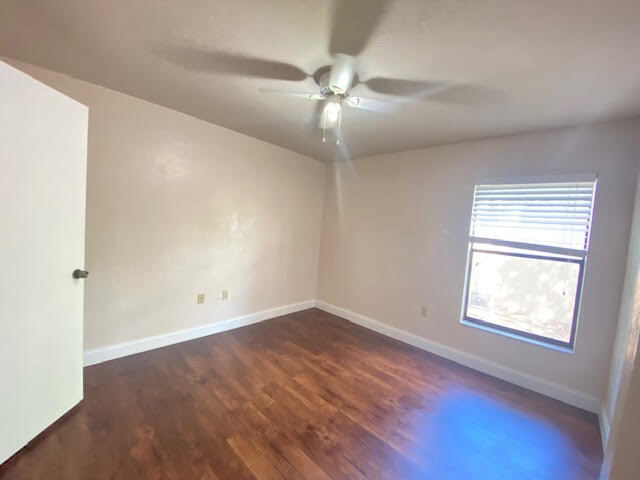 Building Photo - 384 Acorn Ln