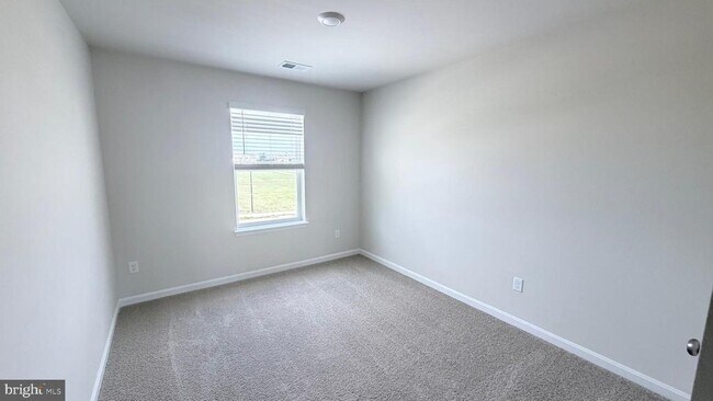 Building Photo - 107 Dinges St