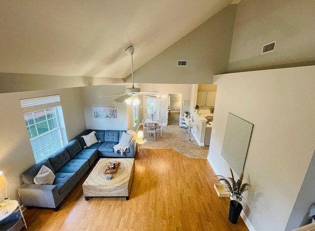 Building Photo - 900 Dean Lee Dr