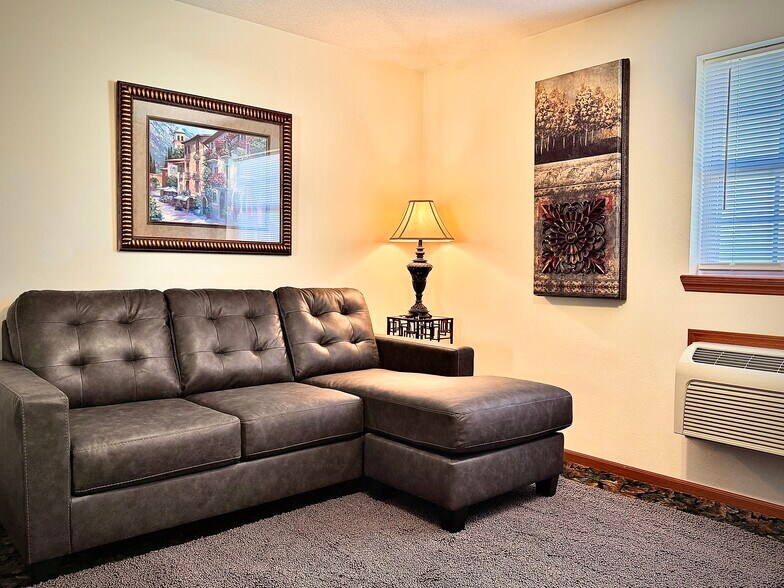 2220-A - Sanibel Executive Suites