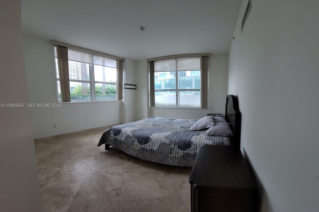 Building Photo - 31 SE 5th St