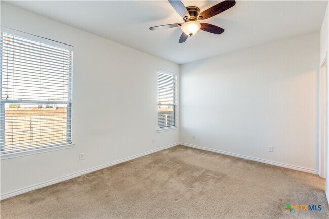 Building Photo - 1999 Wind Chime Wy