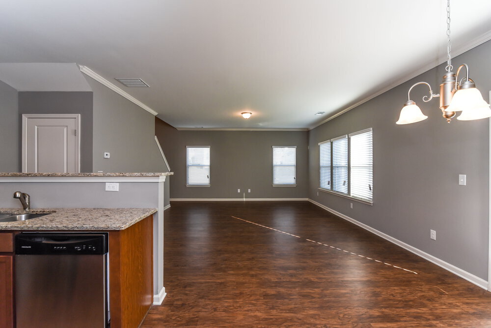 Building Photo - 910 Prather Ct SW
