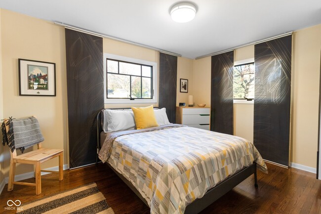 Building Photo - 10327 Orchard Way