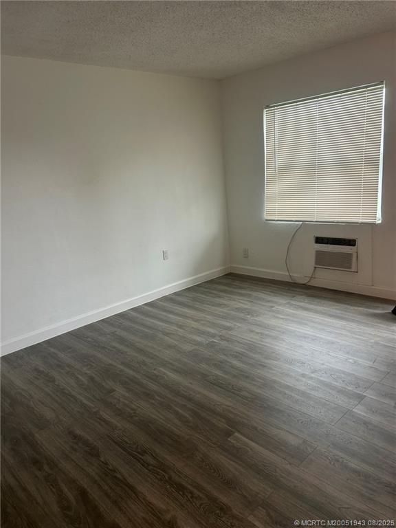 Building Photo - 2570 42nd St