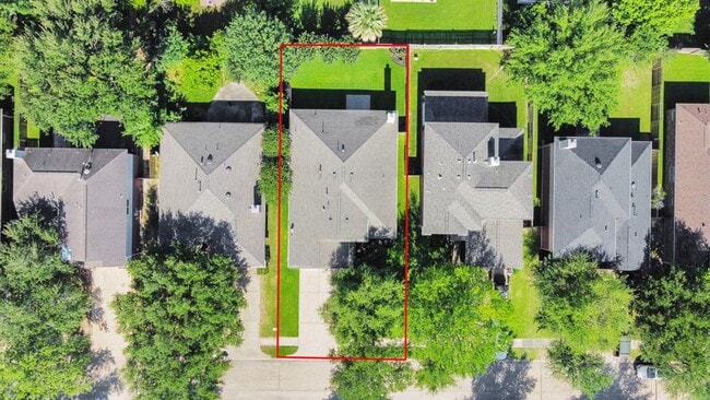 Building Photo - 14623 Cypress Cottage Ct
