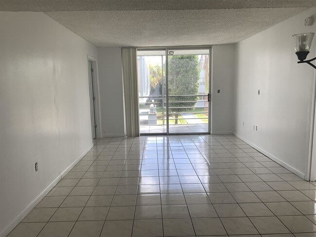 Building Photo - 14170 SW 84th St