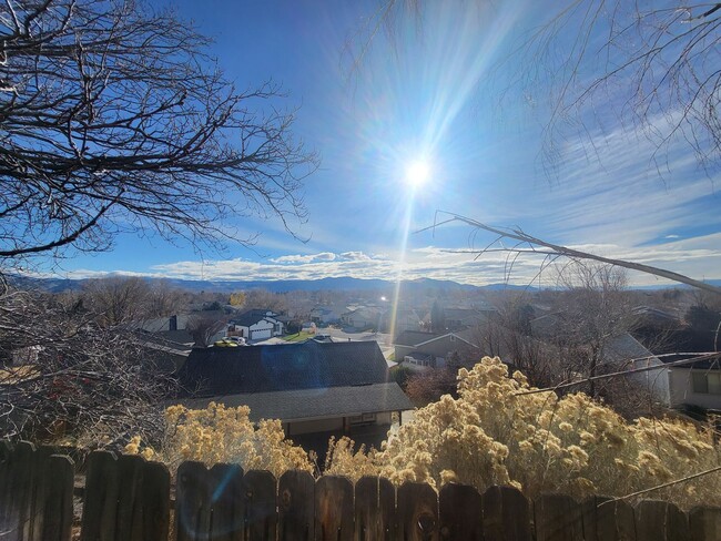 Building Photo - 2495 Table Rock Dr