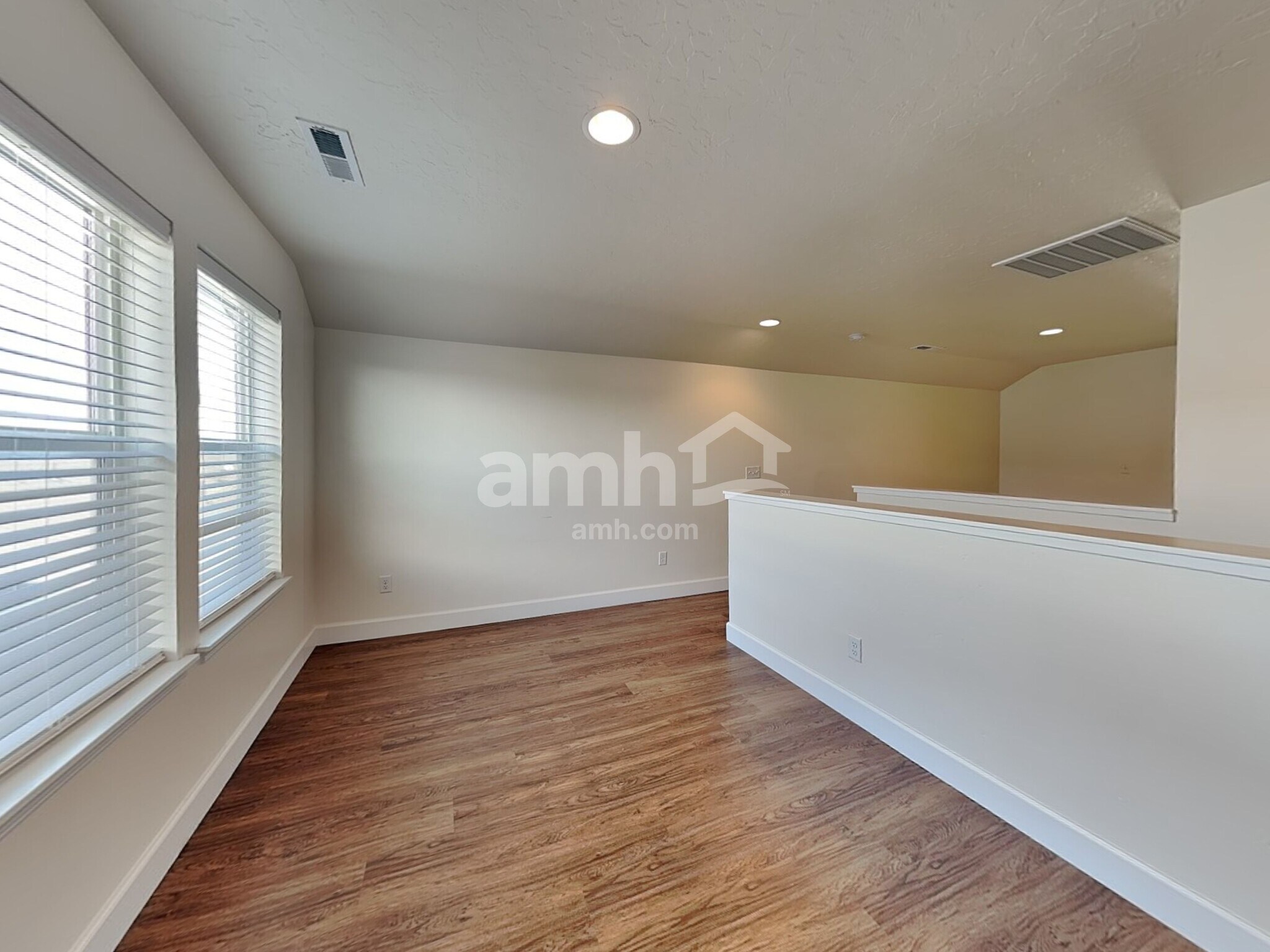 Building Photo - 378 E Sicily Dr