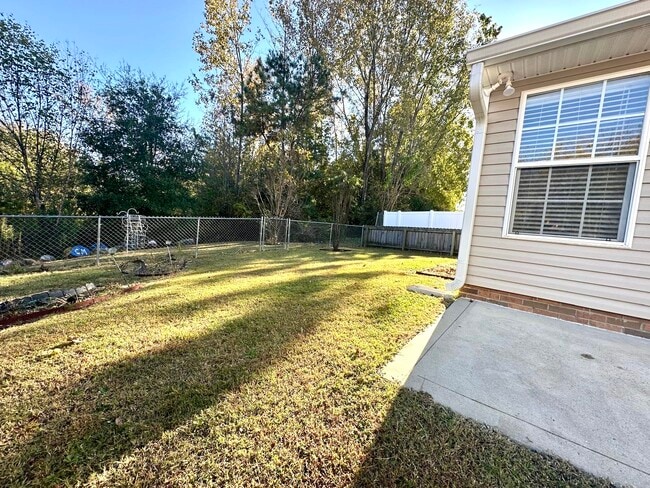 Building Photo - 1686 Sandpiper Dr