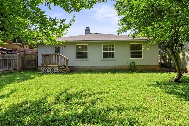 Building Photo - 9628 Dalewood Dr