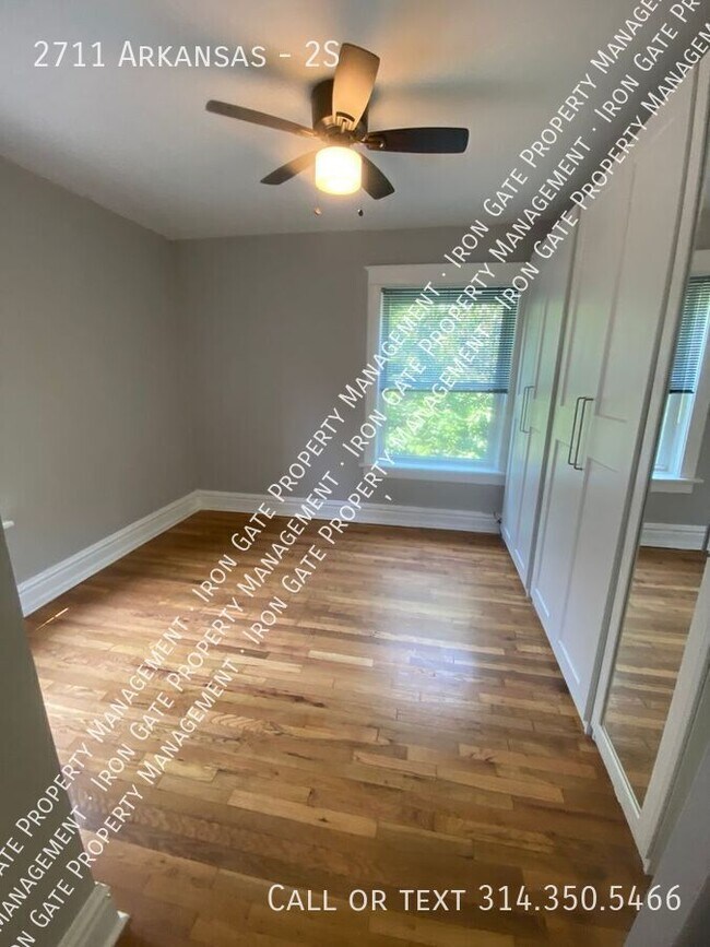 Building Photo - 2711 Arkansas-2S