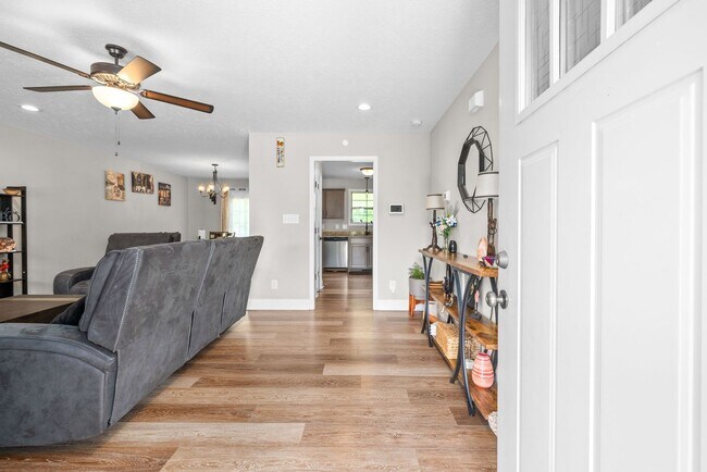 Building Photo - 177 Bonnell Dr