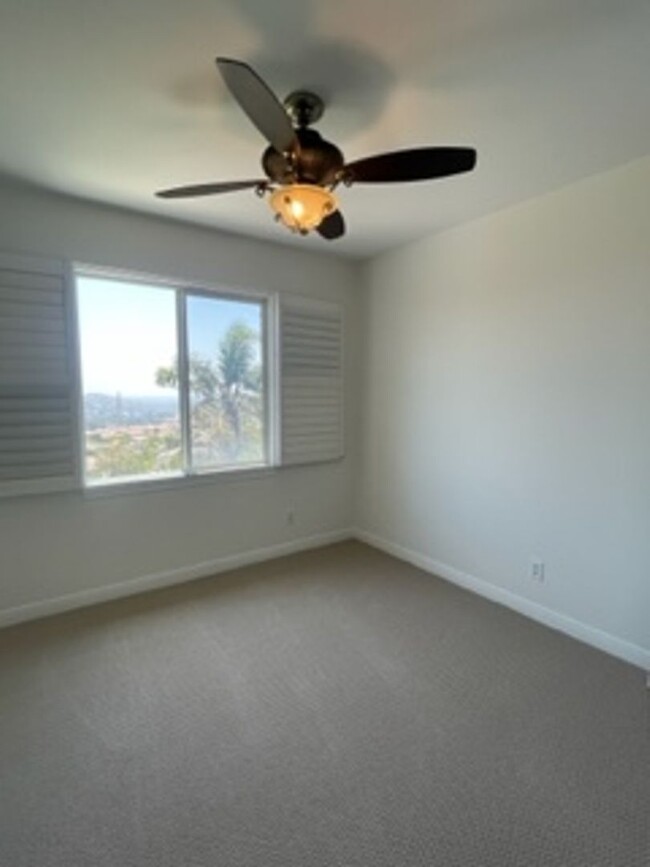 Building Photo - Beautiful Home for Rent in Orange with Can...