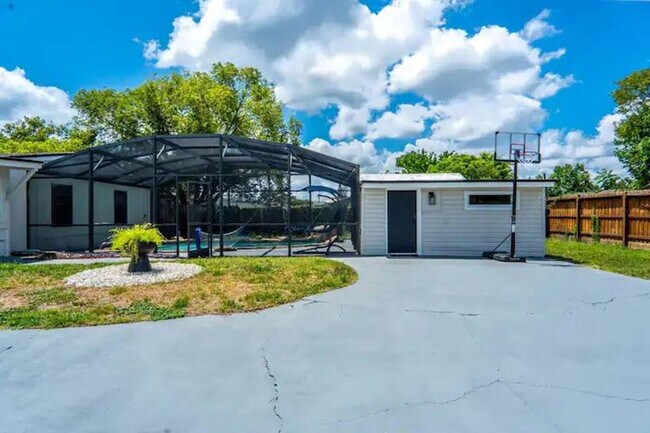 Building Photo - 9096 Dubois Blvd