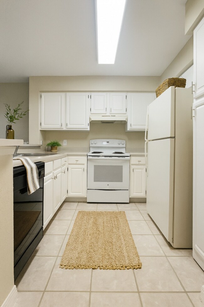 Building Photo - Lovely 2 bedroom 2 bath Condo in Audubon V...