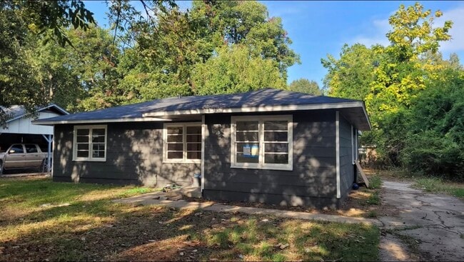 Building Photo - 1176 Wanda Dr