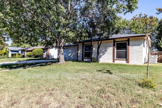 Building Photo - 9423 Cliff Way St