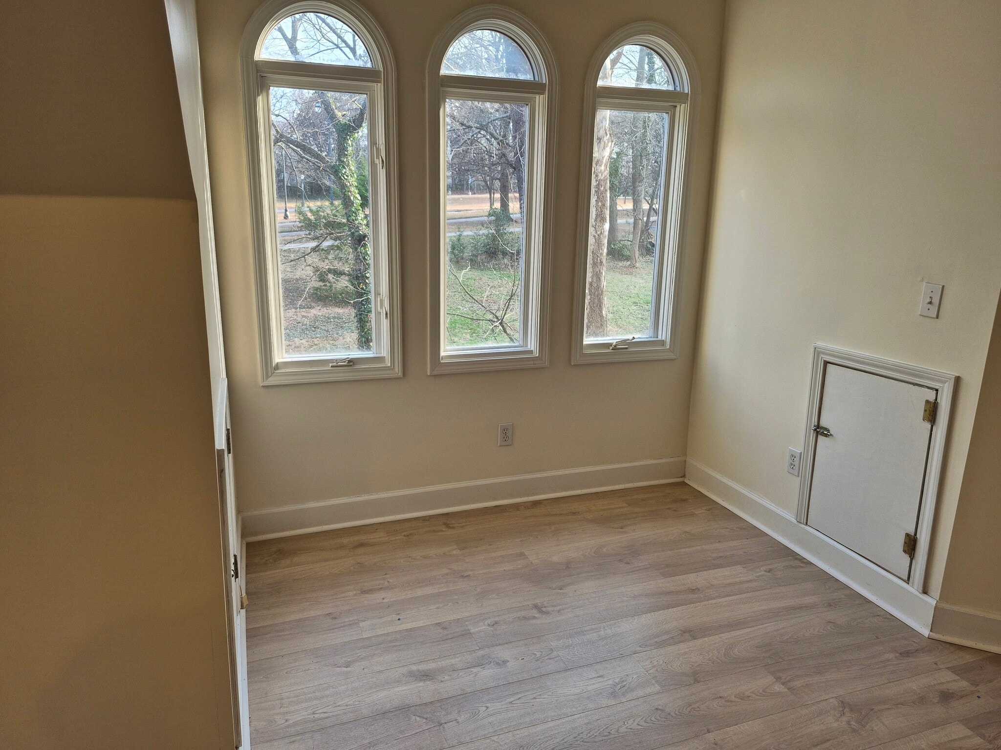 Building Photo - 584 Seminole Ave NE