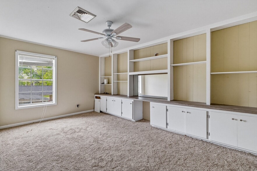Building Photo - 103 Pecan Bayou Dr