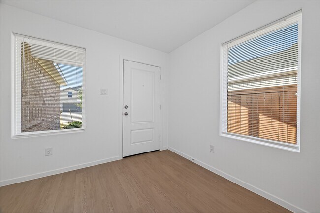 Building Photo - 3081 Majestic Sunrise Dr